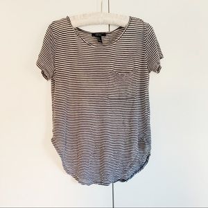 Forever 21 Striped T-Shirt Short Sleeved